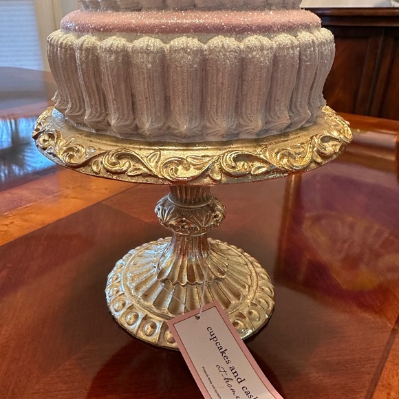 NWT  Easter / Spring Cake - Picture 2 of 5